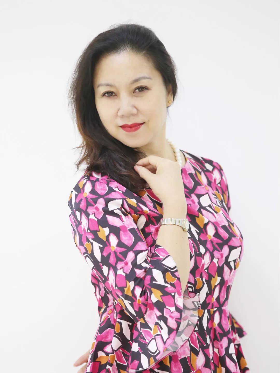 张美华饰智贞国家一级演员,1963年5月出生,无锡市东港镇人.