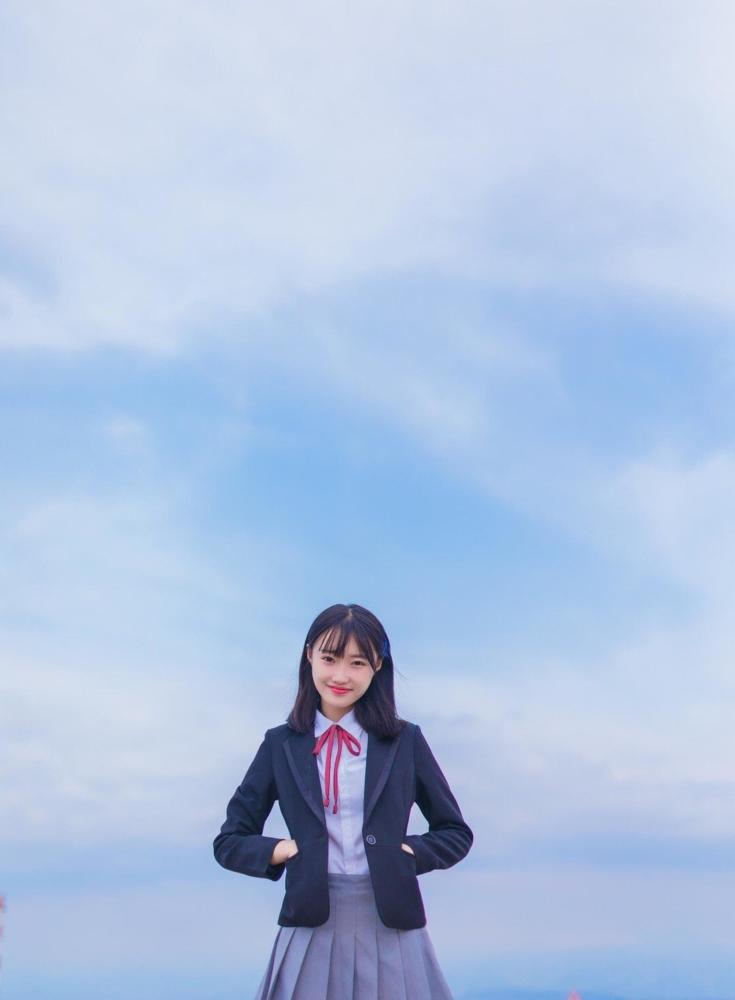 校服套装小姐姐年轻又有活力