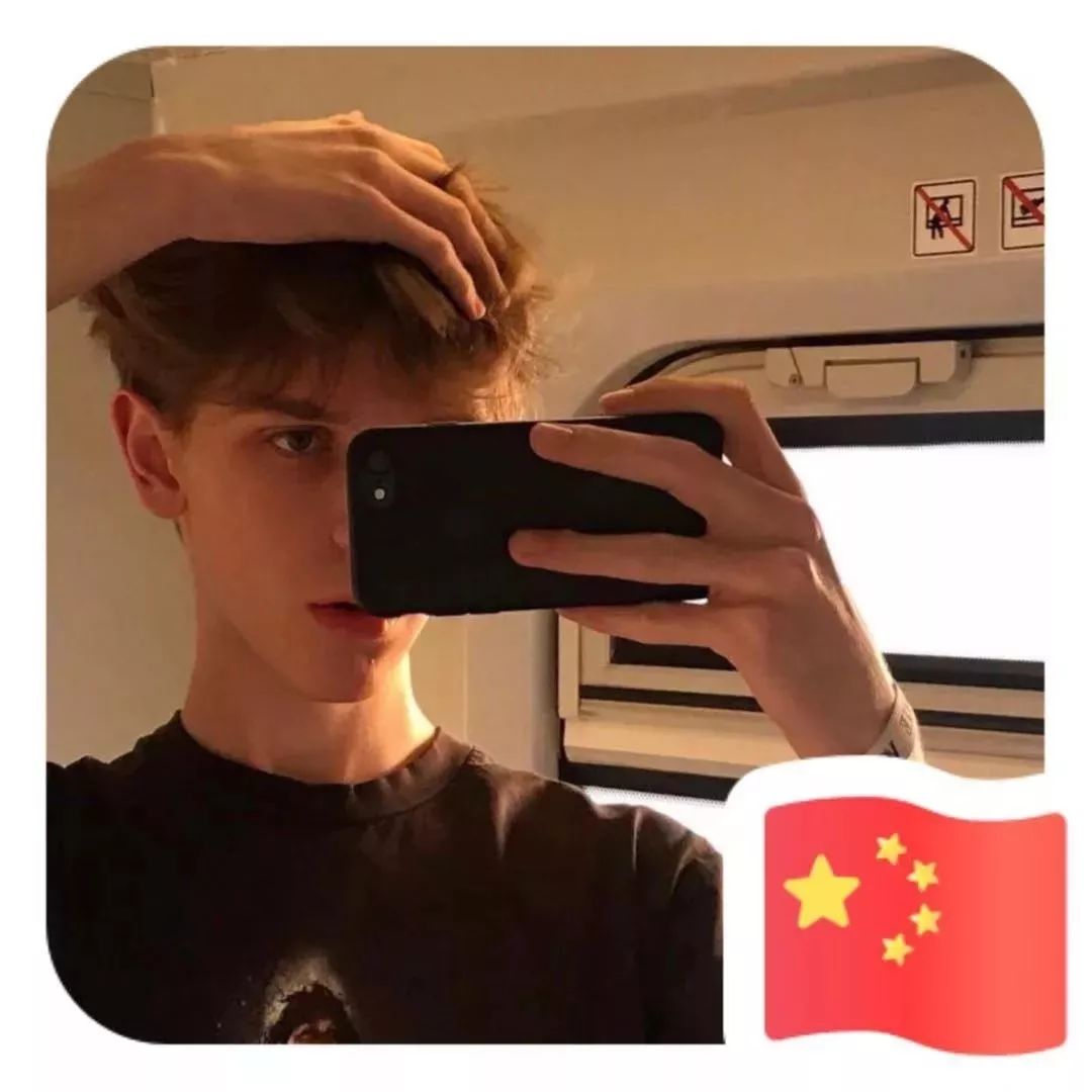 炸屏请给我一面国旗郑州恒大山水城给你安排上了