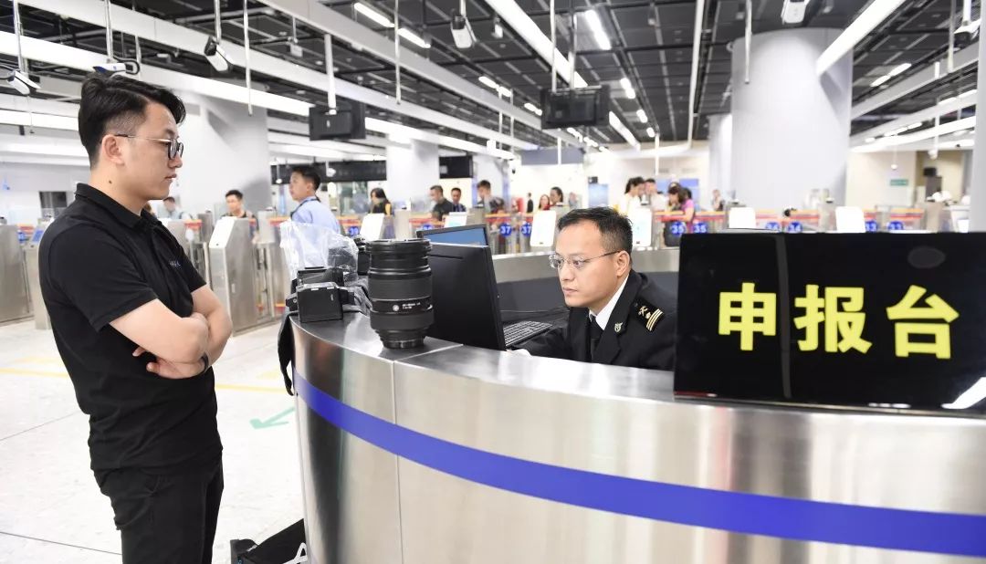 西九龙站海关在与你相遇的365天里