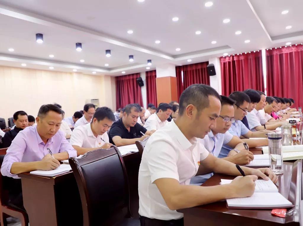 23日下午,县领导邹国胜,郑军,高志坚,李星华,赵似珍围绕此次学习主题