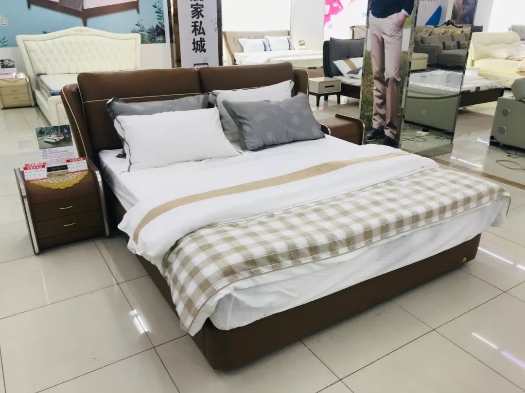 开平这间家私城任性狂欢!1000 款厂家直销!价格竟比网上还优惠.