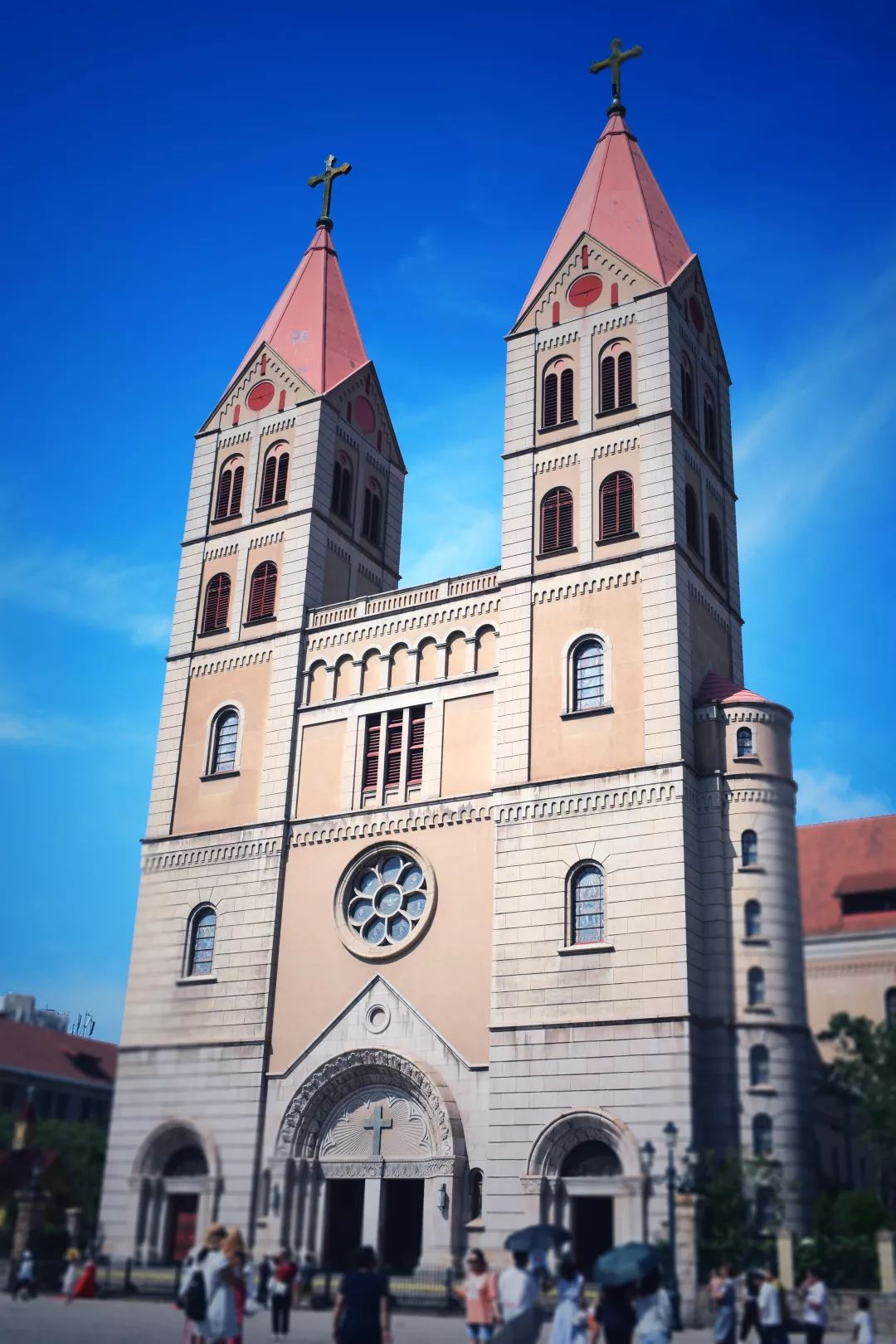 sufe彩拍观70载岁月变迁看国旗下青春闪耀