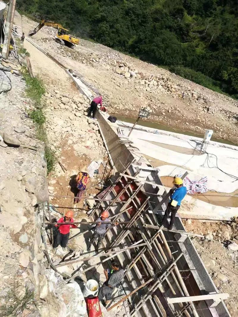 橋頭這處河道治理完成後能抵禦20年一遇的洪水預計明年6月完工