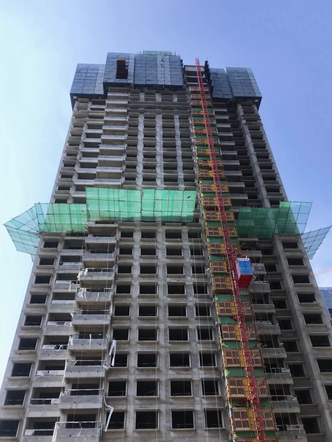 7#楼主体结构封顶,砌体完成31层