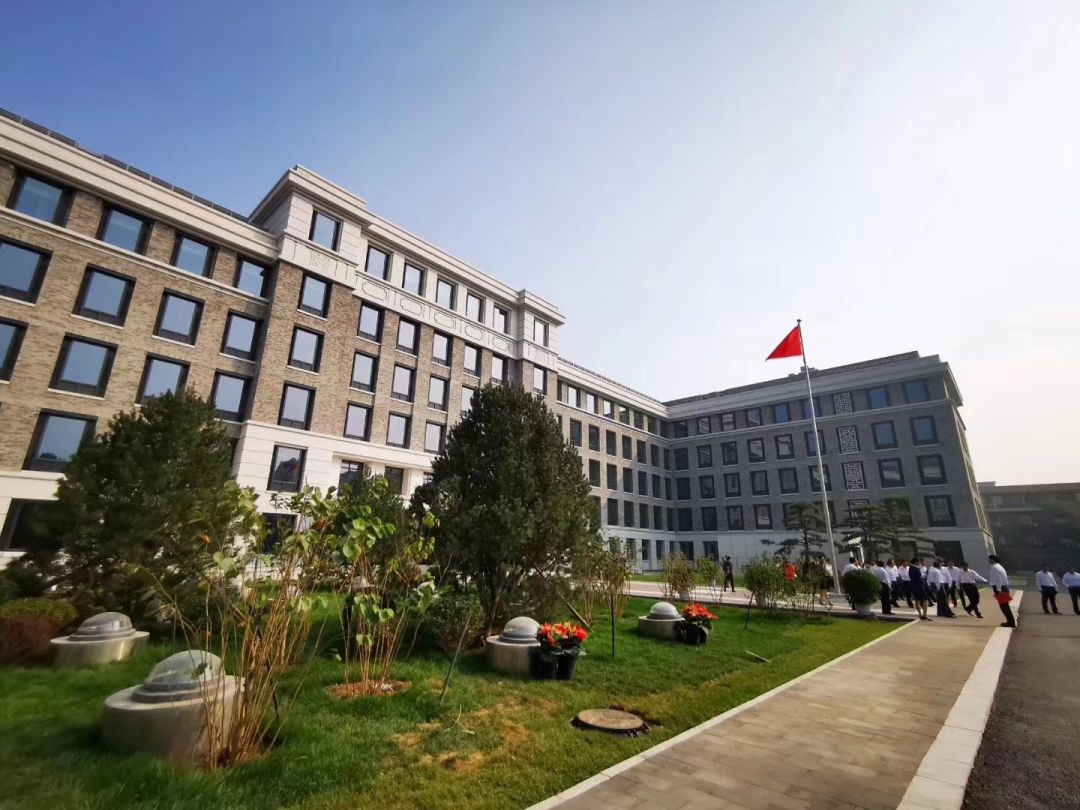 生态环境部办公新址启用举行揭牌仪式