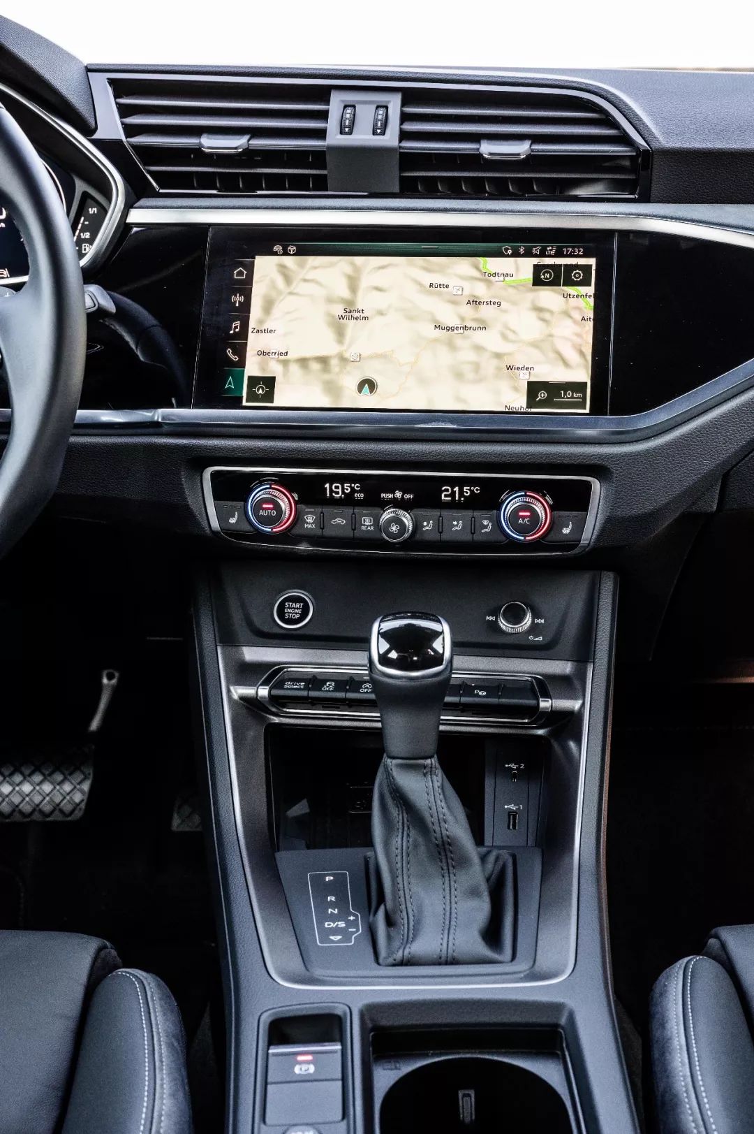 海外试驾奥迪q3sportback活力男孩儿