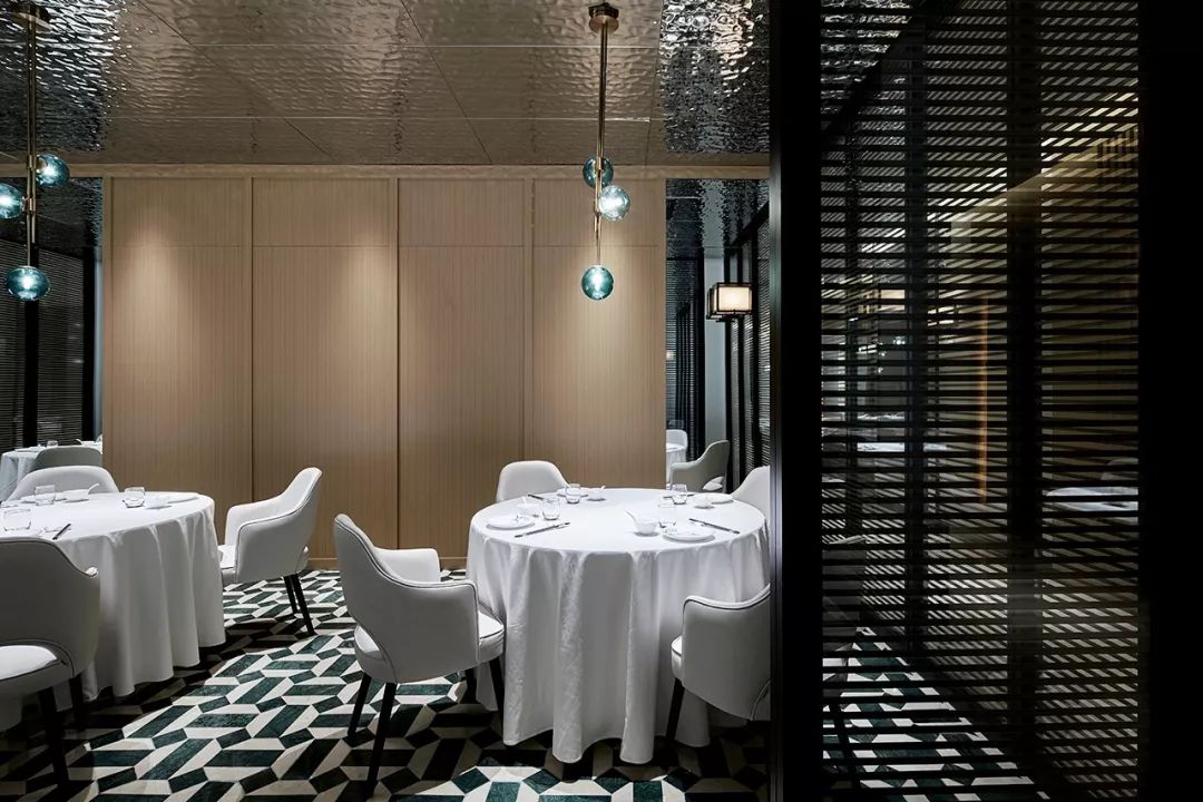 沈嘉伟| 拔萃「betrue」,空间与感受的呼应_设计