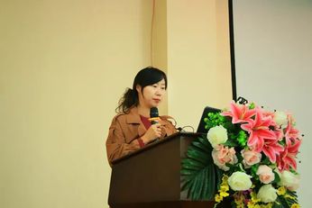 党支部书记兼常务副校长刘培作整体介绍招办主任杨鹏2020年小升初政策