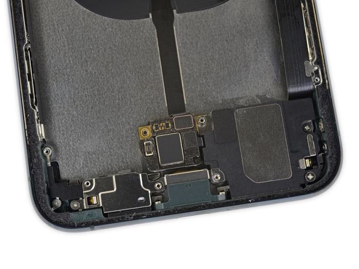 Ifixit拆解揭示了iphone 11 Pro Max一些有趣的细节 电池