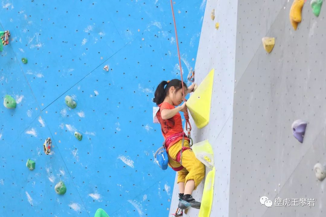 关注攀岩新力量重庆市少年儿童攀岩锦标赛举行