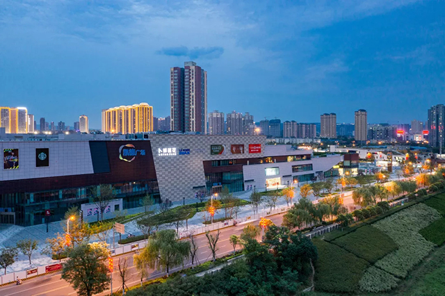 凯德广场御锦城商业综合体独具创意的巨轮设计造型沿河而生