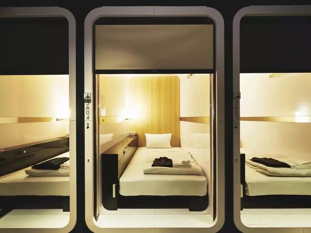 微型旅馆的前身日本胶囊旅馆看上去很好住的亚子