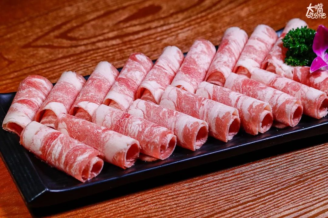 鸭肠10元,肥牛12元,毛肚18元,这家店是想搞事情啊!