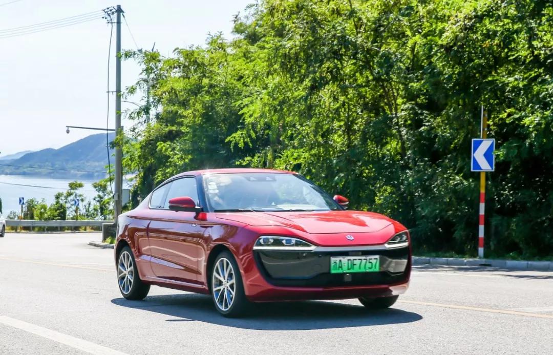 十万级零跑s01带来纯电动智能轿跑驾驶乐趣!_搜狐汽车_搜狐网