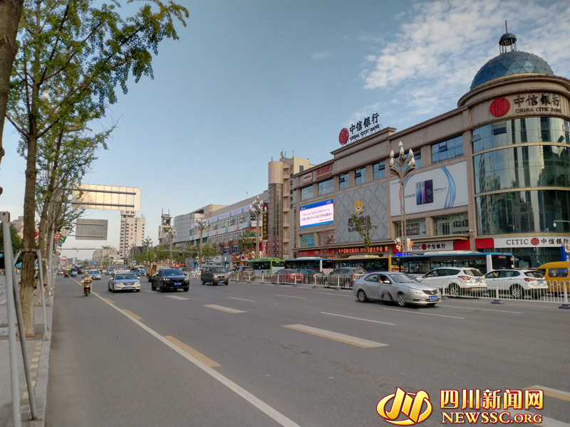 曾经的德阳老城区钟鼓楼(翻拍自《百年沧桑话德阳》图册)曾经的德阳北