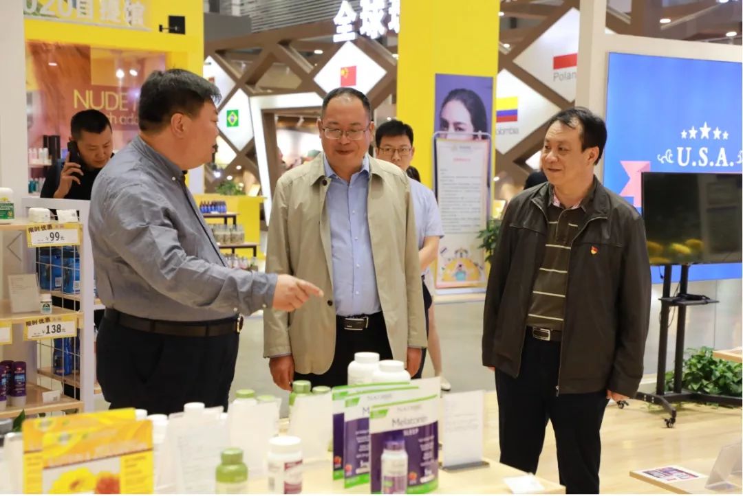 新疆阿克苏市市委常委副市长张欣到访河南保税集团