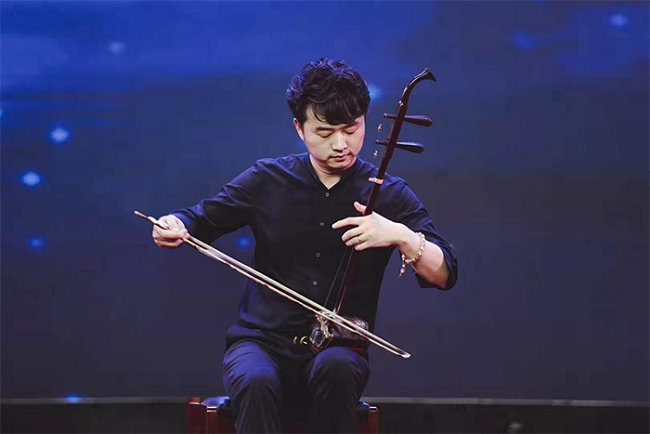 不忘初心人生有梦青年演奏家易谦云汐的公益梦