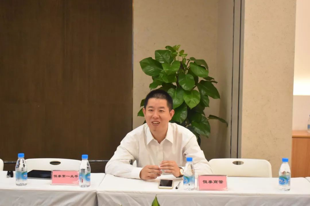 会议室,苏州工业园区恒泰第一太平物业管理有限公司副总经理张烜先生