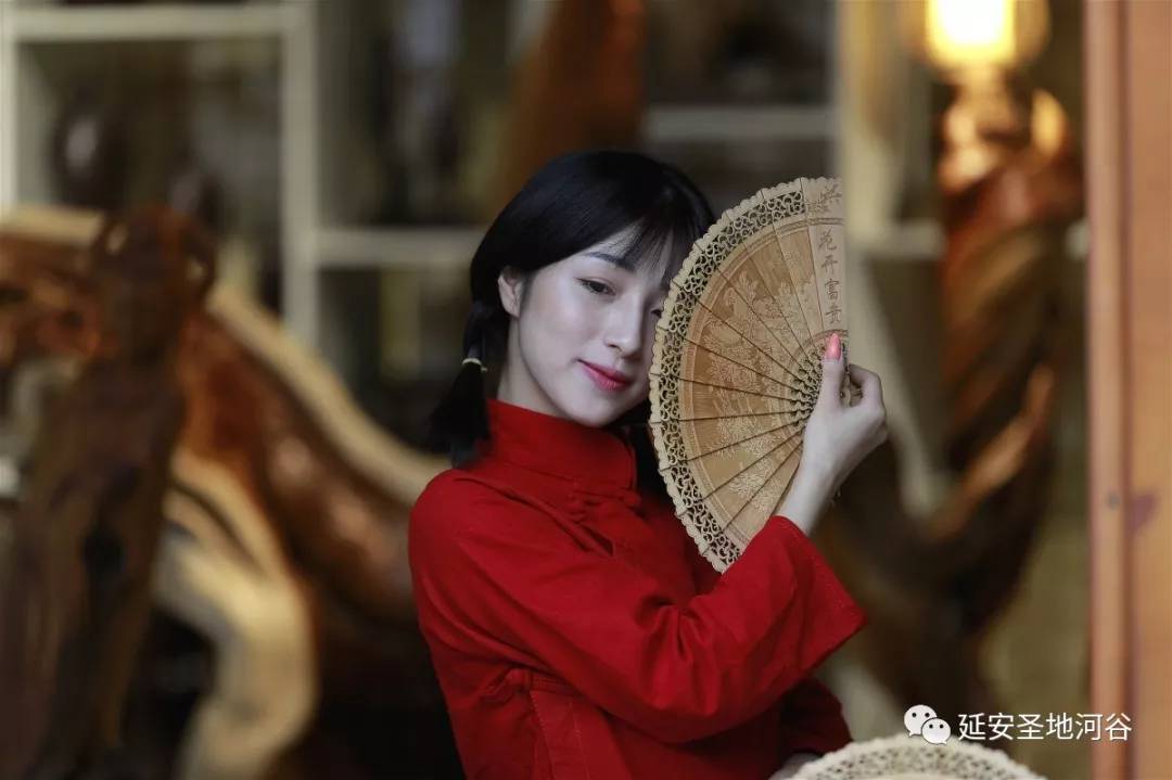 陕北女娃娃,俊格旦旦的模样人人夸_兰花花