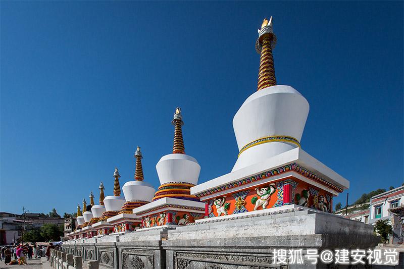 原创塔尔寺如来八塔方形底座圆身八座佛塔象征释迦牟尼从诞生到涅盘的