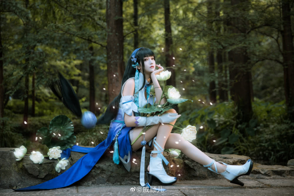 王者荣耀美女玩家光速cos西施引好评想和图三的小姐姐牵手