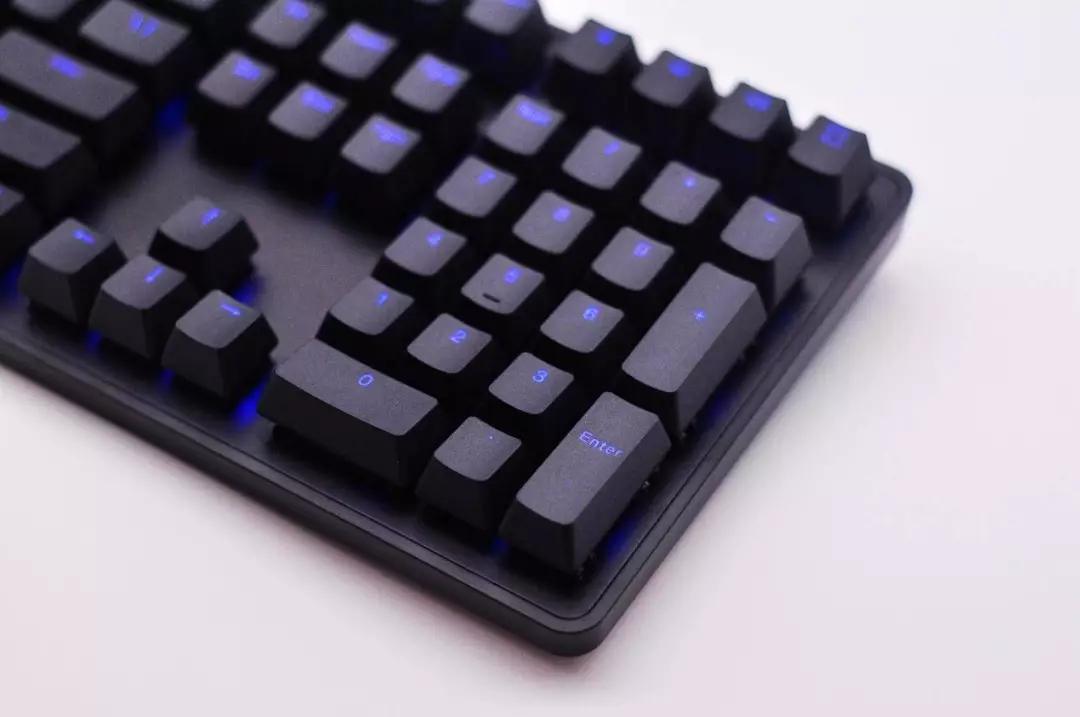 依然是噼里啪啦的手感,ikbc r300键盘体验