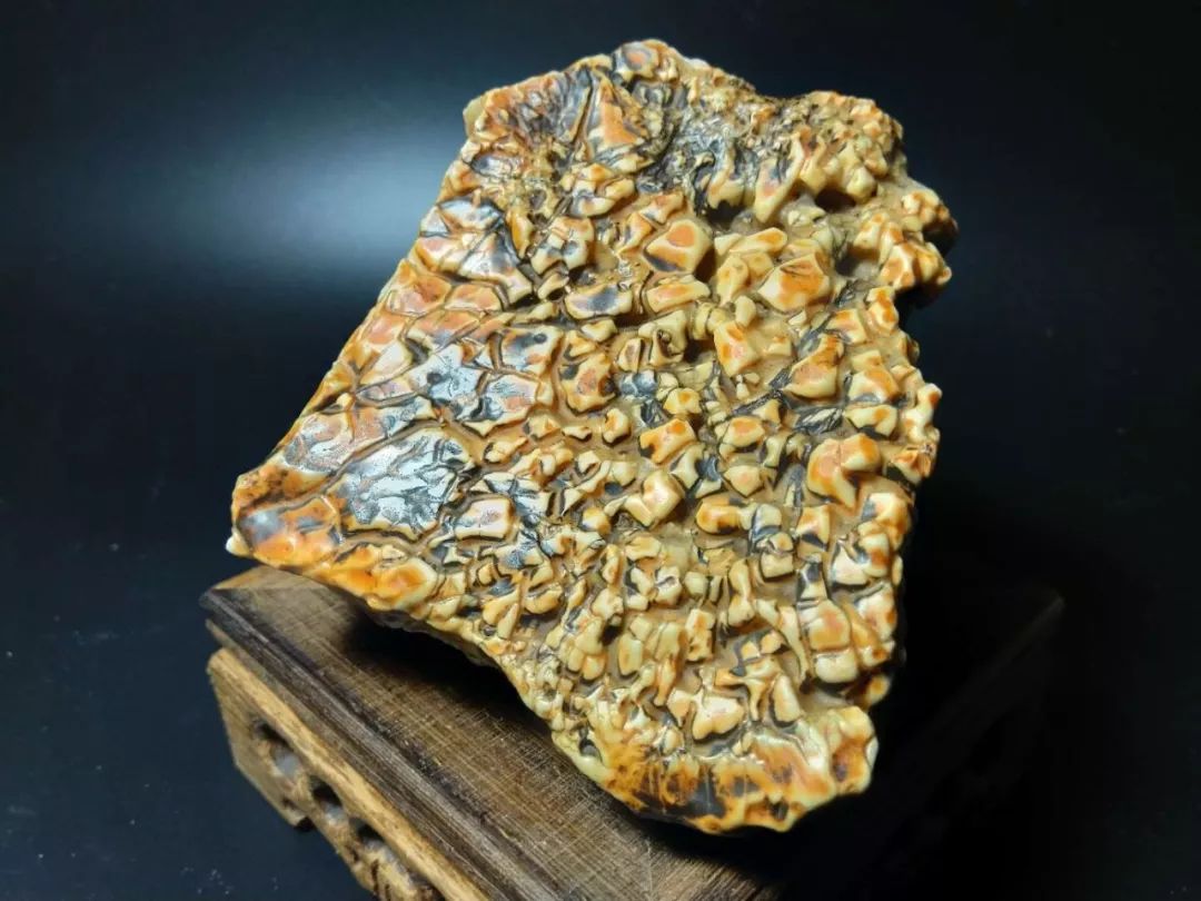 戈壁石的包浆怎样形成的