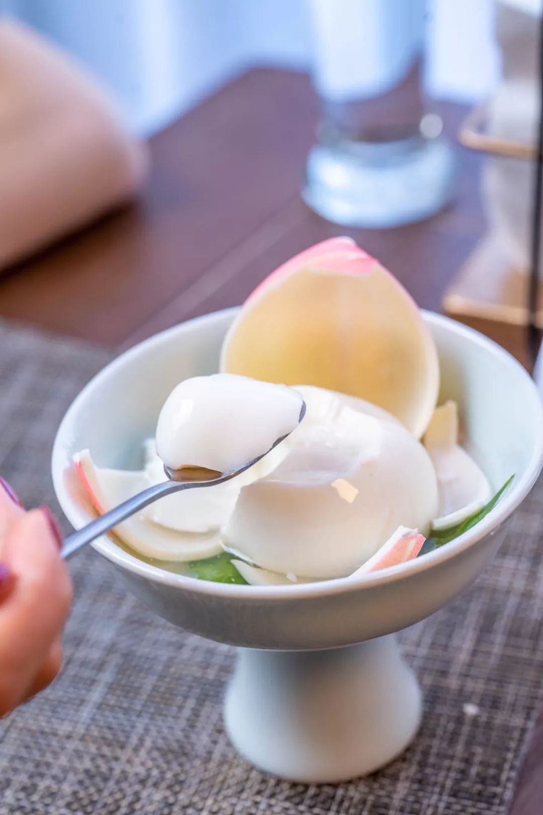 金屋藏娇藏在高尔夫球场中的这座餐厅邀你一口吃下整座花园