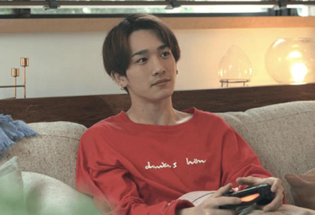 吉原健司健司是spicysol乐团主唱,艺名是kenny,在其中也展示了许多