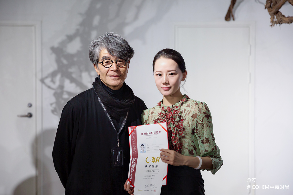 当做花束无法满足时,她重新定义了花艺 ——先锋花艺设计师王紫