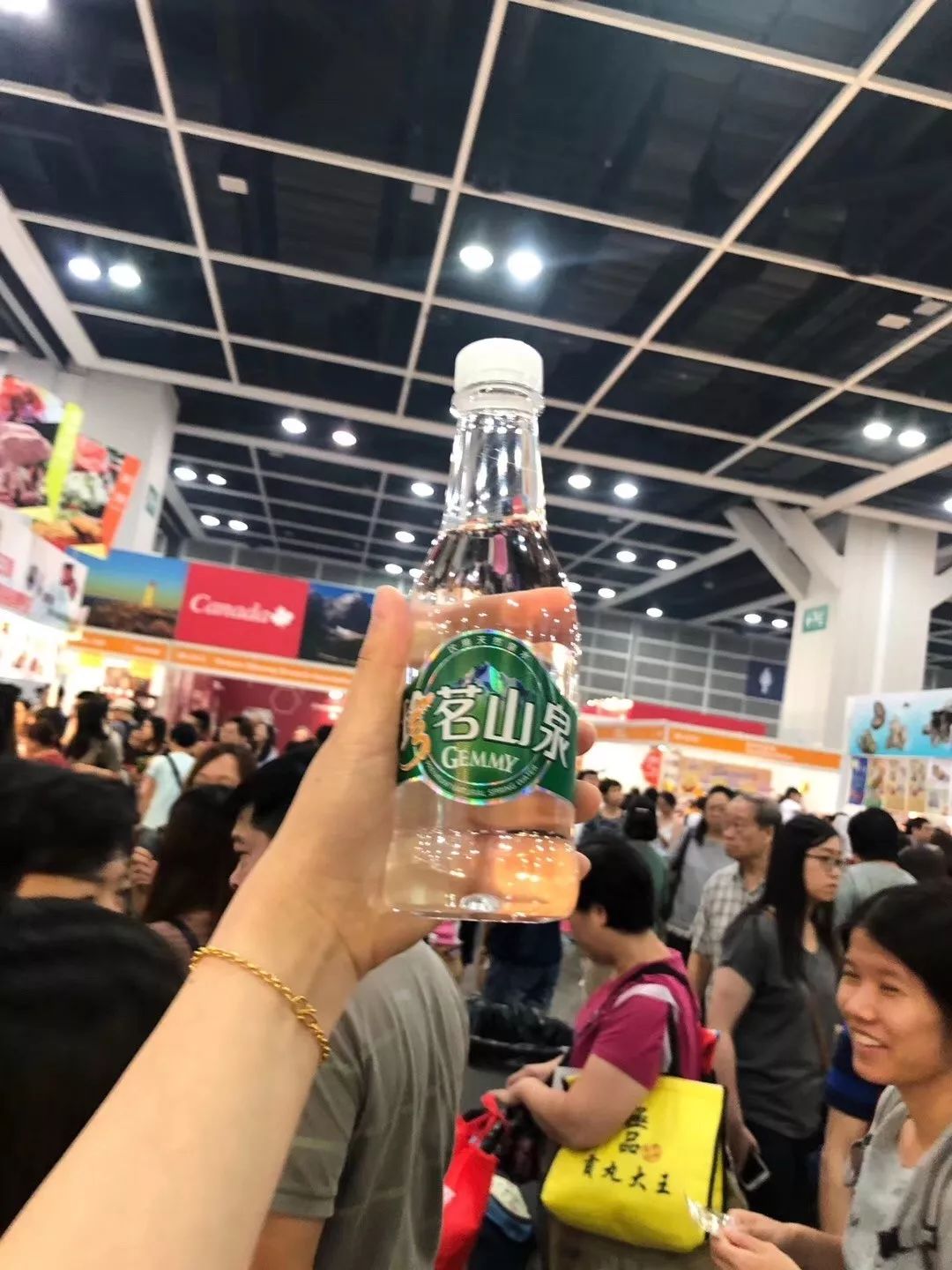 珍茗作为省内唯一参展水企亮相中国香港美食博览会