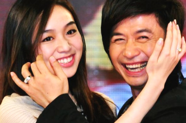 黄舒骏29岁娇妻曝光曾获选美冠军二人相差24岁彼此无代沟