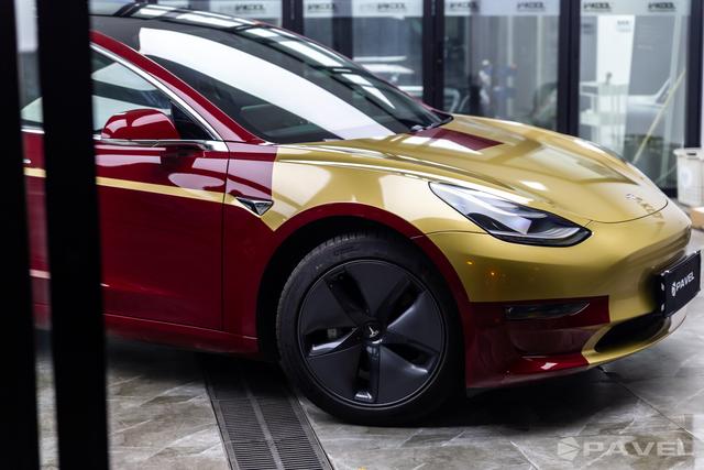 特斯拉钢铁侠大变身