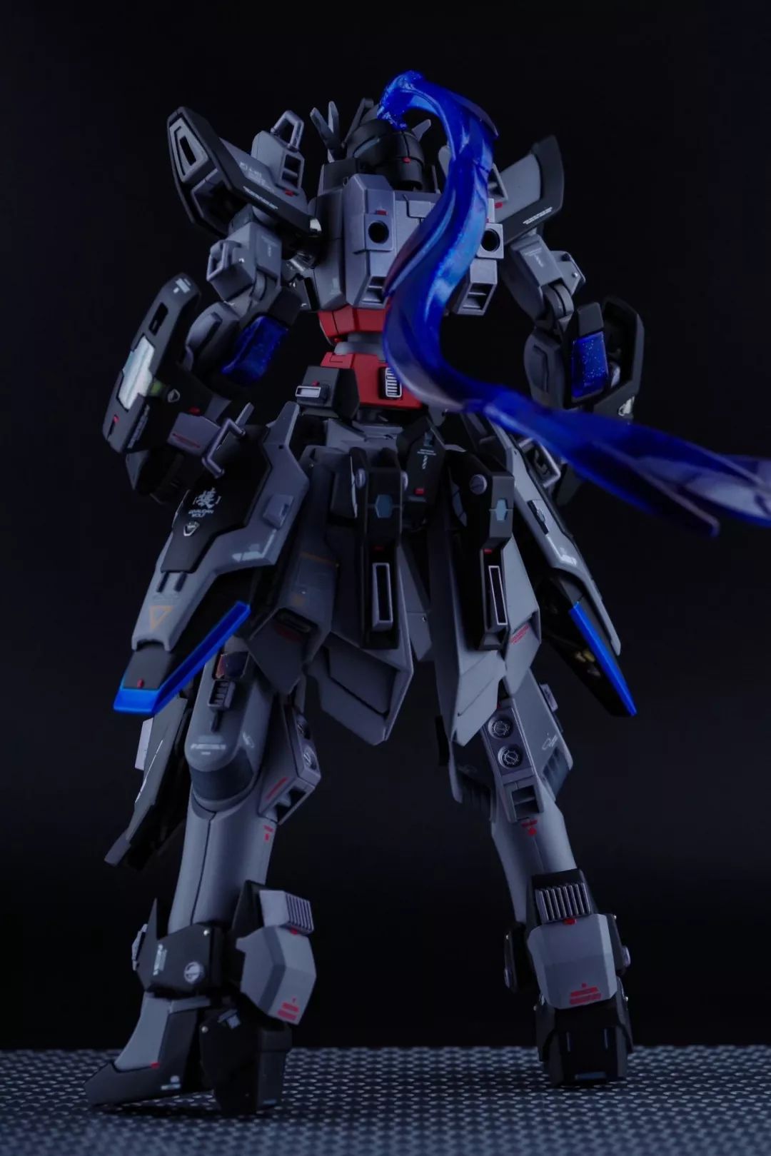 暗色调涂装绝斥高达细化制作