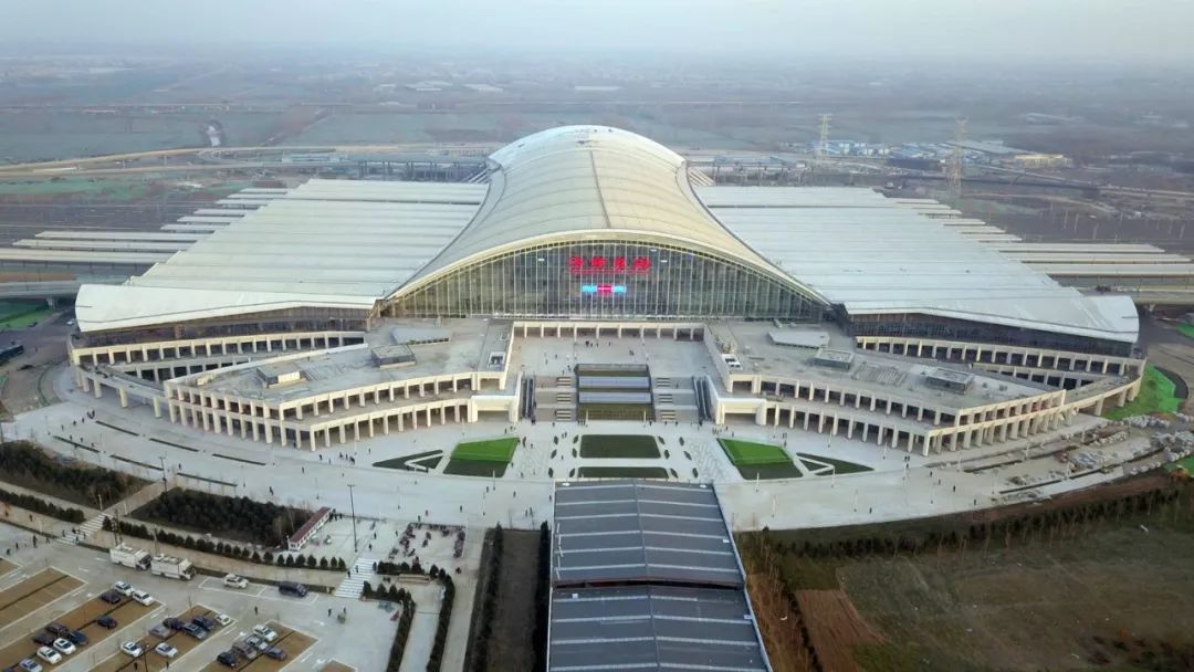 山东省济南市历城区王舍人街道,济南市中心城东北部,是济南铁路枢纽 "