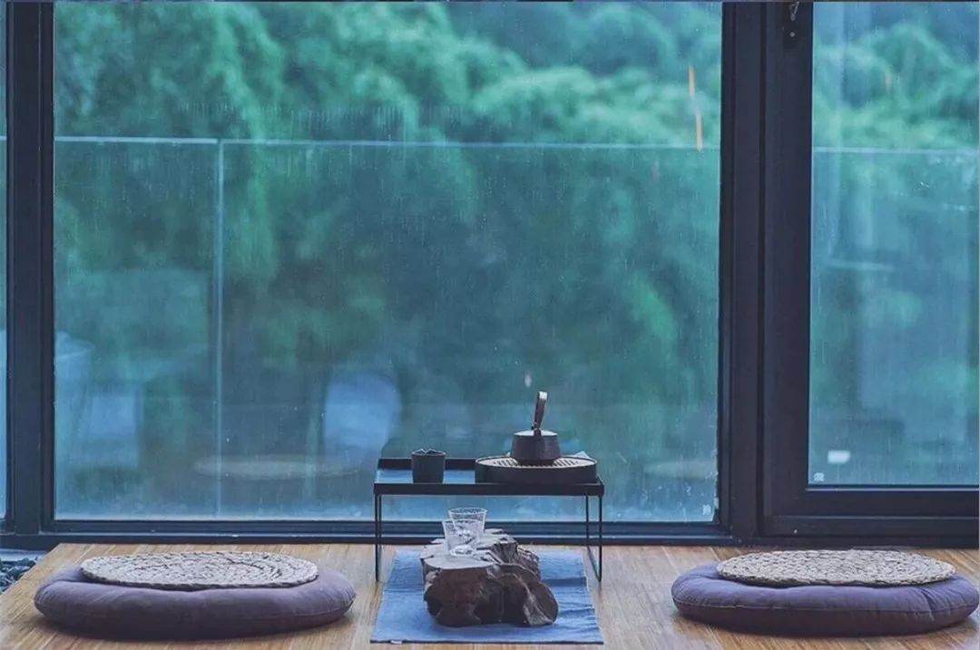 刷爆小红书的落地窗民宿好想安排一次