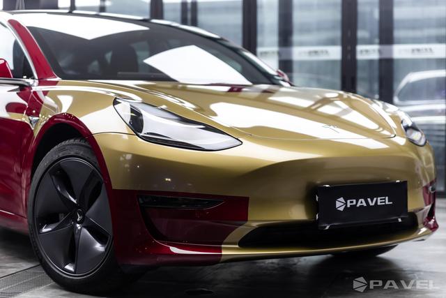 特斯拉钢铁侠大变身