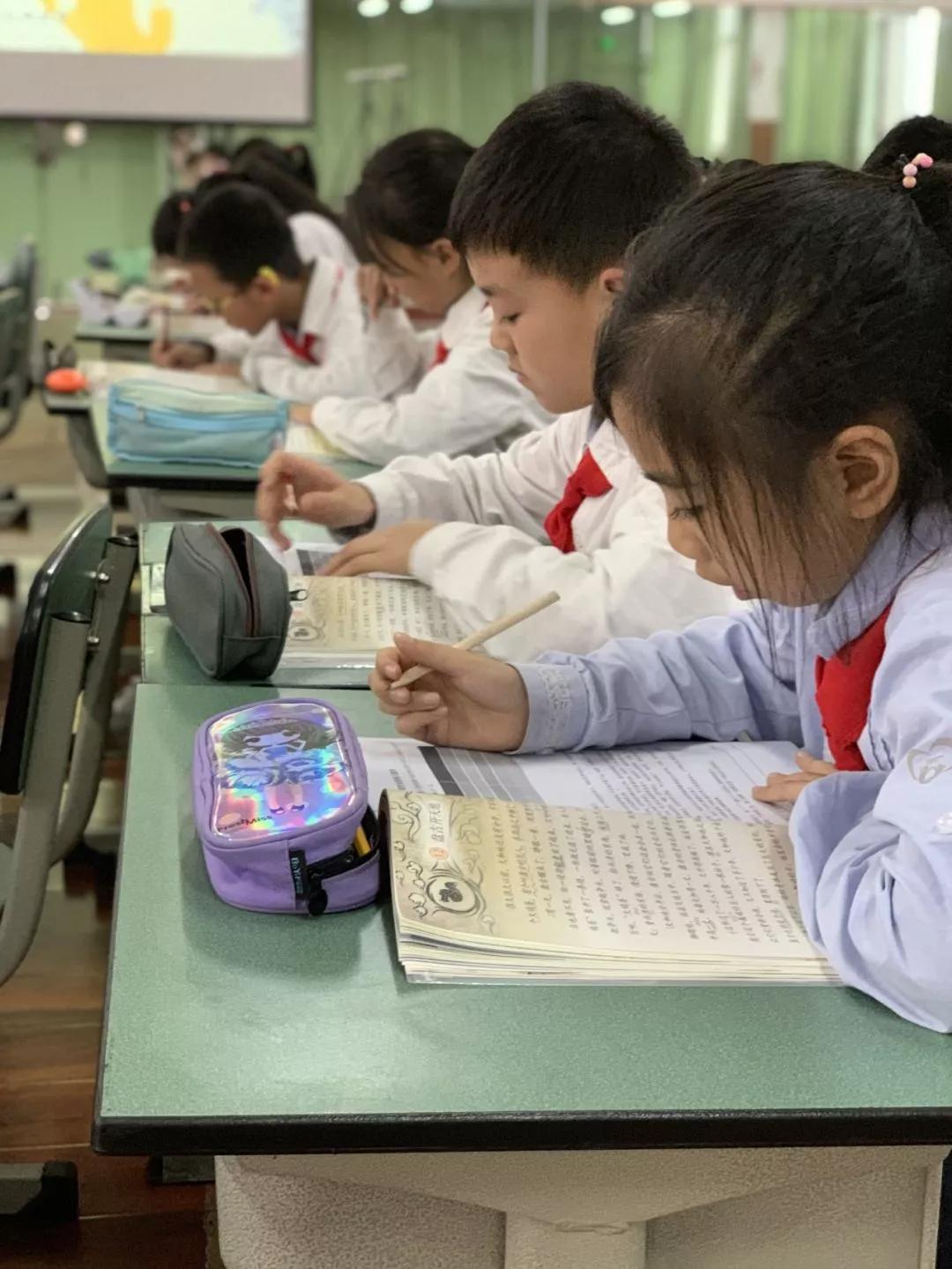 用思维支架丰富学生的想象,海滨小学行政示范课,还是那么棒!