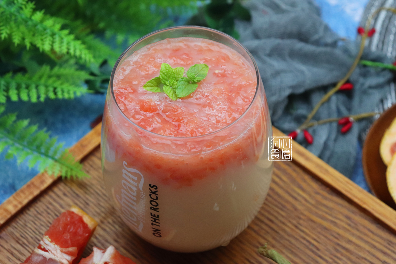 奶茶店18元一杯的西柚多多宅家轻松复刻9元成本不花冤枉钱