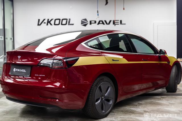 特斯拉钢铁侠大变身