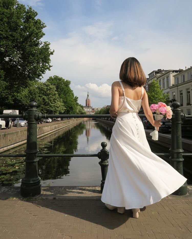 自拍缺高级感⁉️跟国外时尚博主学构图吧_pose