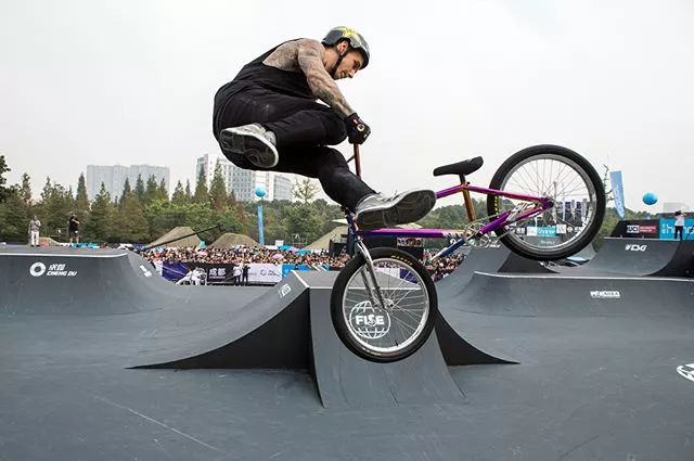 小轮车首届省级赛事,我市运动员当仁不让勇夺3枚金牌