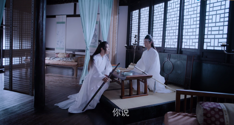 我们的蓝大就做了最好的安排,就算两个人不说话,就像是在藏书阁那样一