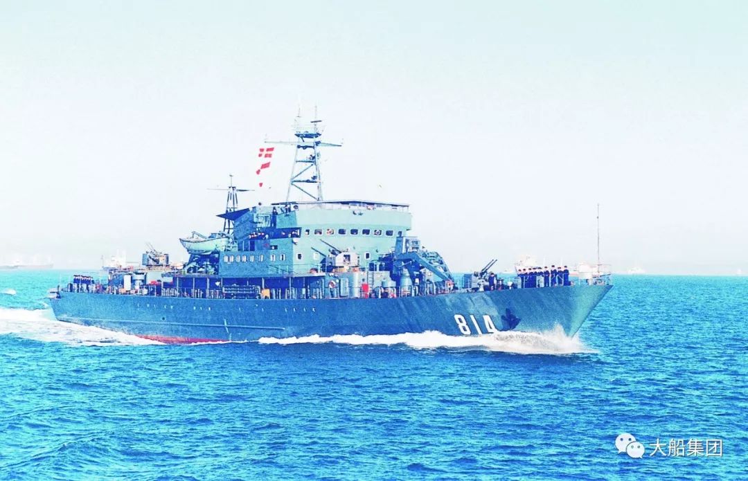 1987年12月25日,大船集团建造的"918"型布雷舰"814"号舰竣工签字交付.