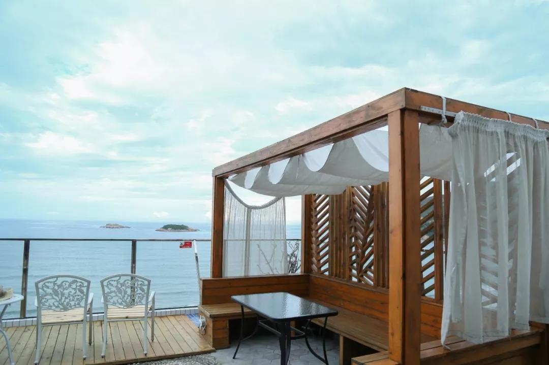 惠州身边的爱琴海民宿可躺床上看海海边开party