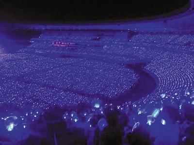 星海蓝炒粉色极光色应援色成支持偶像新潮流