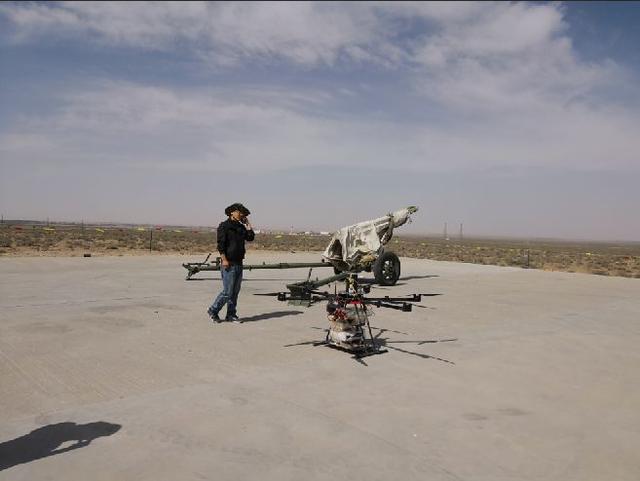 机身轴距1600mm,采用碳纤维成型技术,具有重量轻,强度高,拆装便利