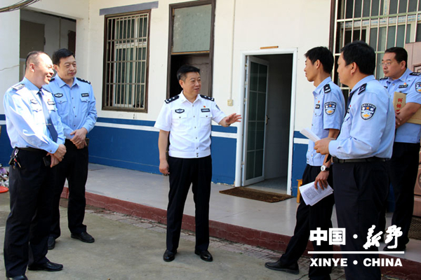 市领导戚绍斌深入我县督导检查公安工作