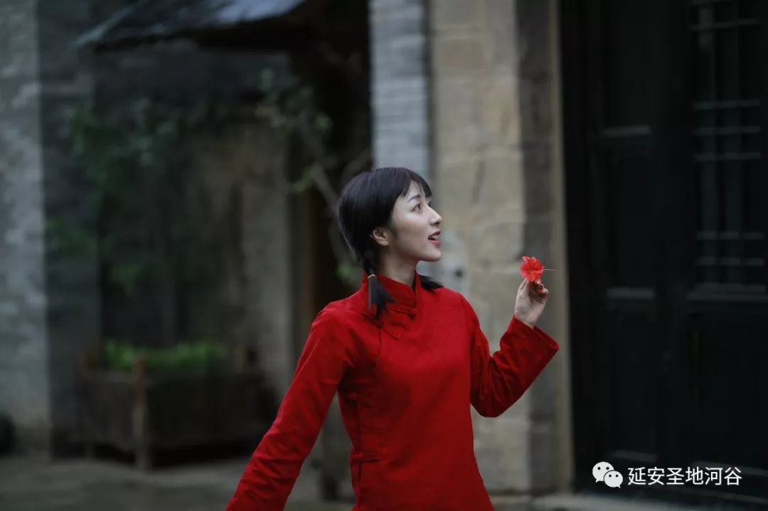 陕北女娃娃,俊格旦旦的模样人人夸……_兰花花